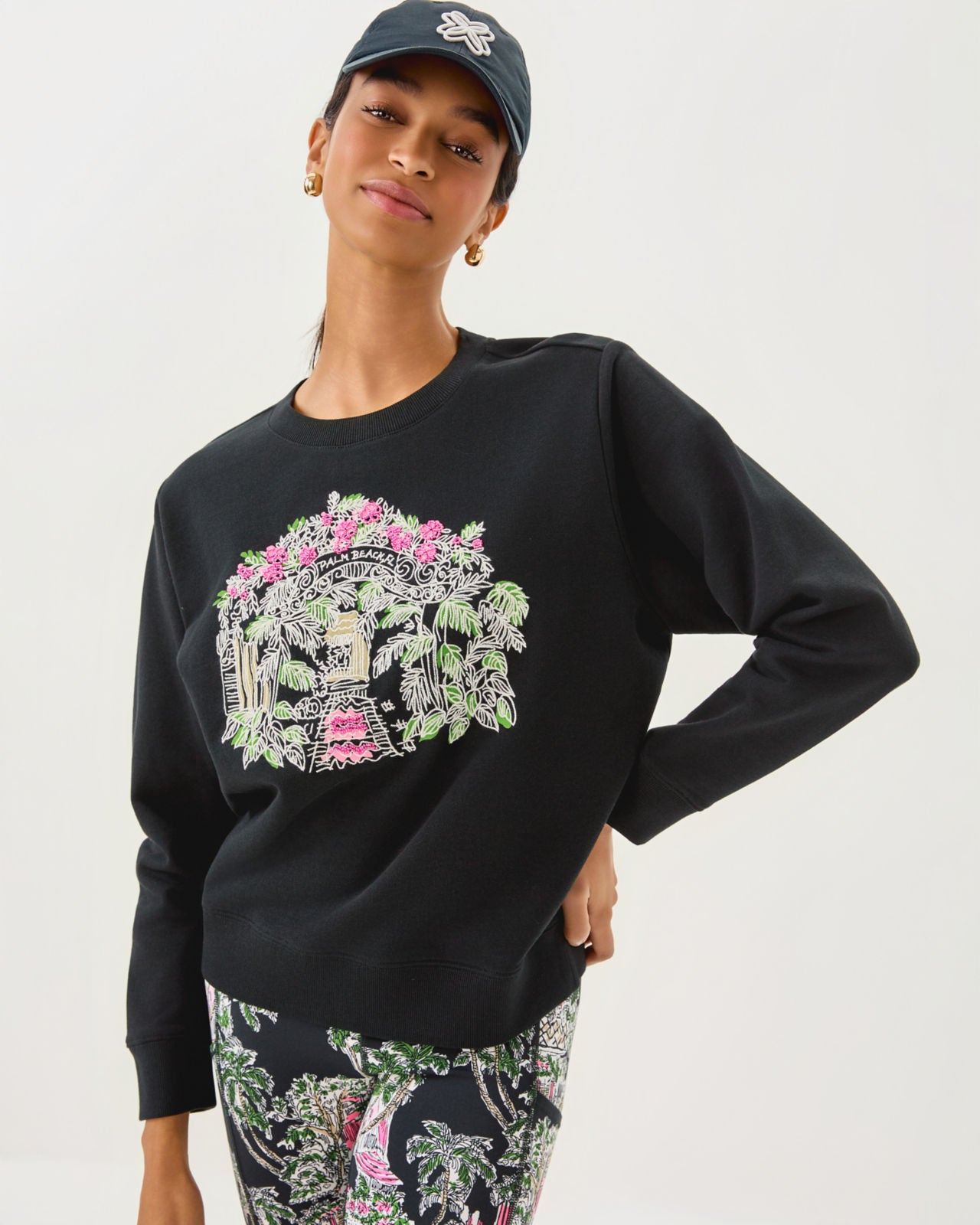 Ballad Long Sleeve Sweatshirt In Noir Palm Beach Toile