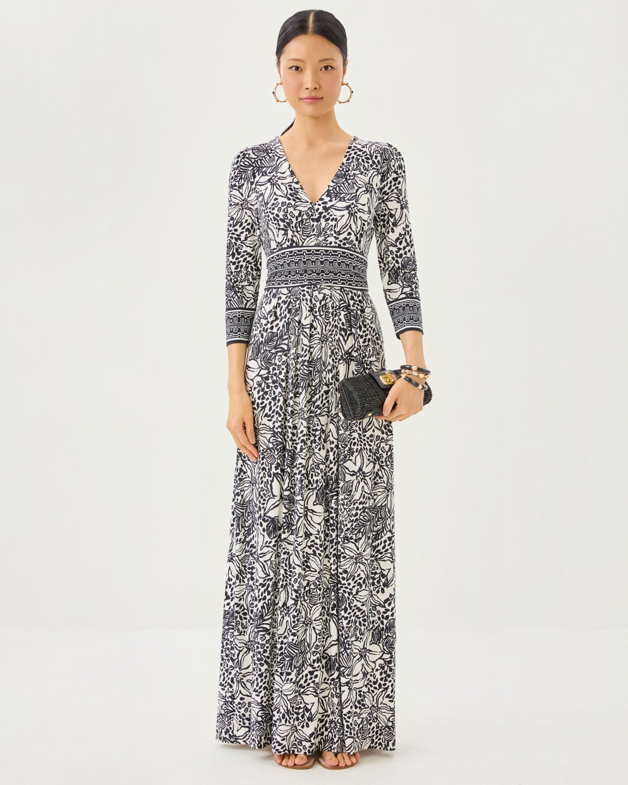 Roslynne Maxi Dress In Onyx Lots To Spot