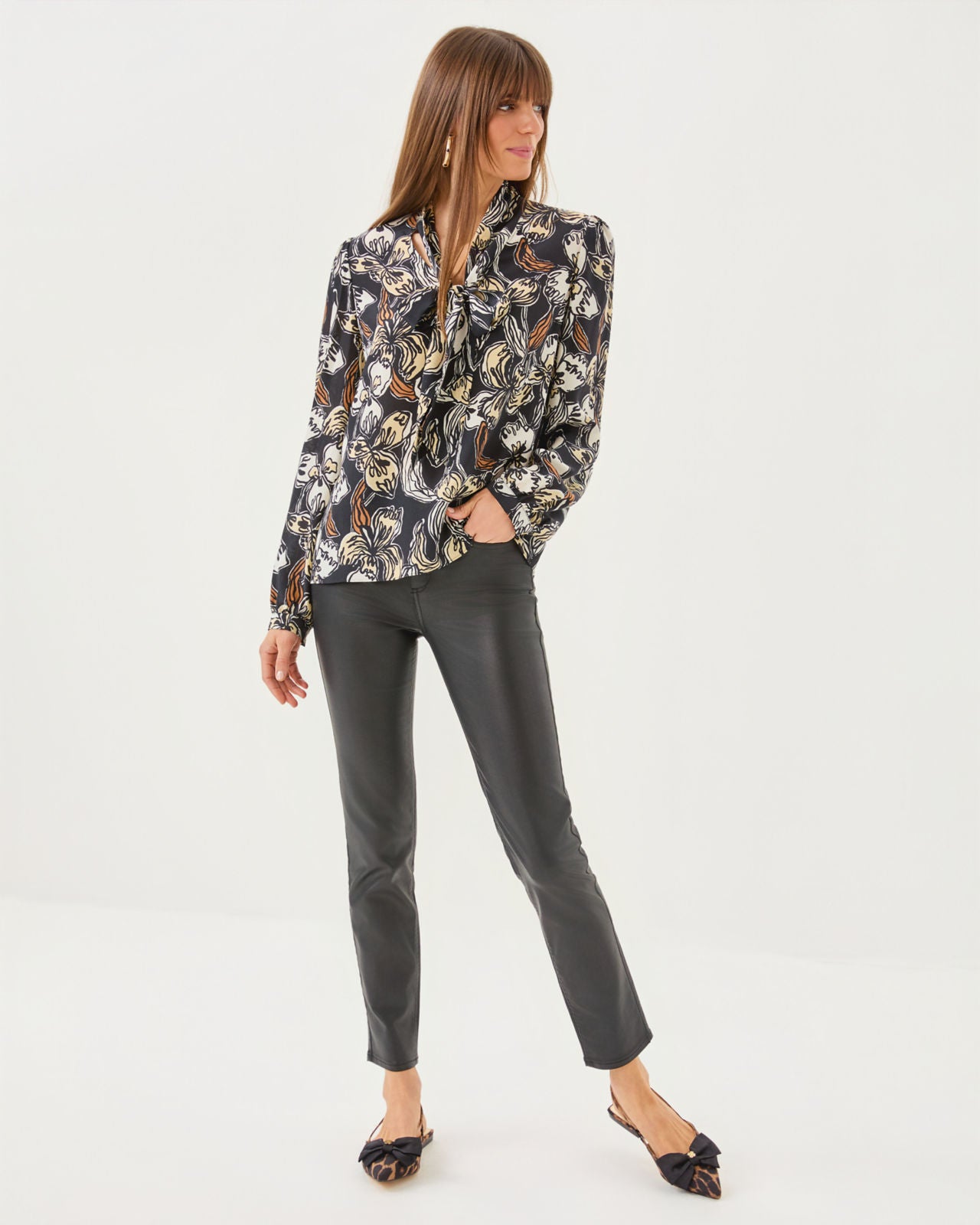 Elanor Silk Top In Onyx Irisistable