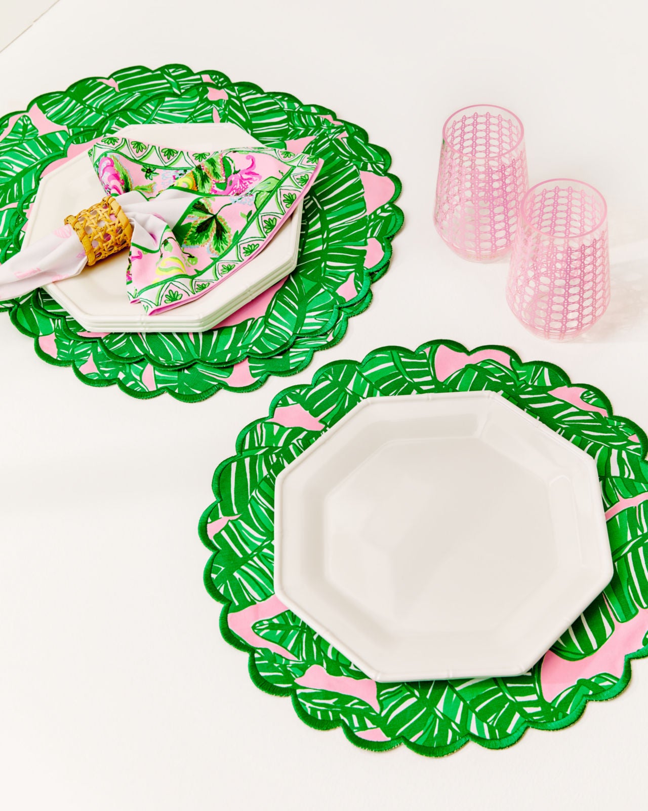 Printed Scallop Edge Placemat Set