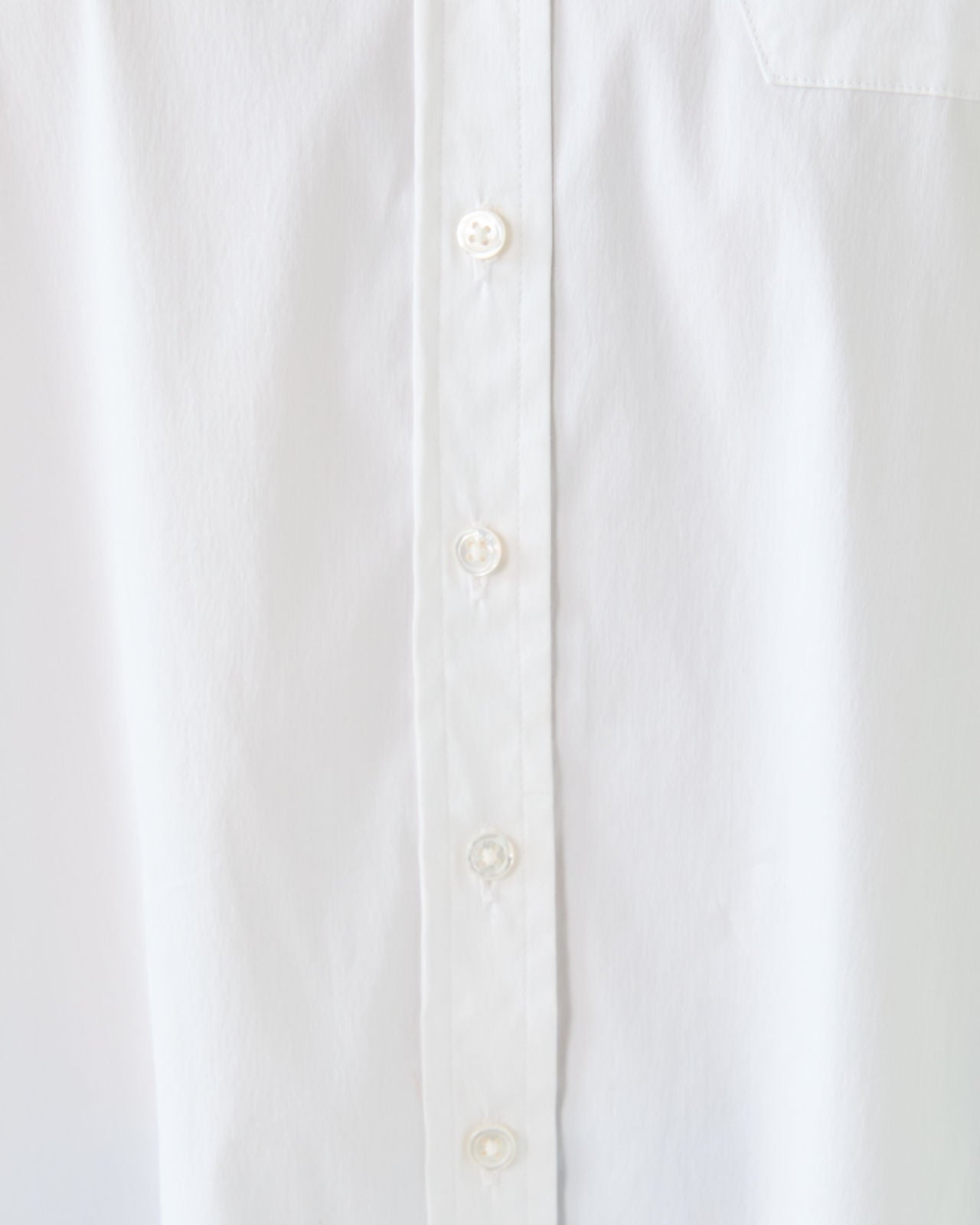 The Relaxed Lilly Shirt In Resort White