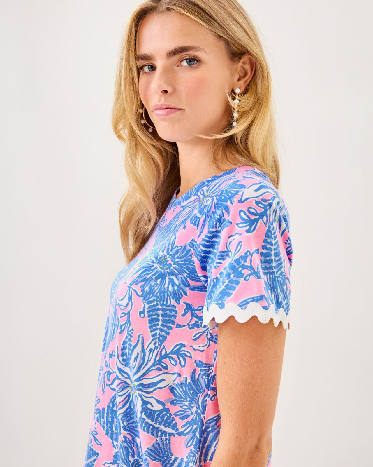 Cody Short Sleeve Dress In Conch Shell Pink Up Scale