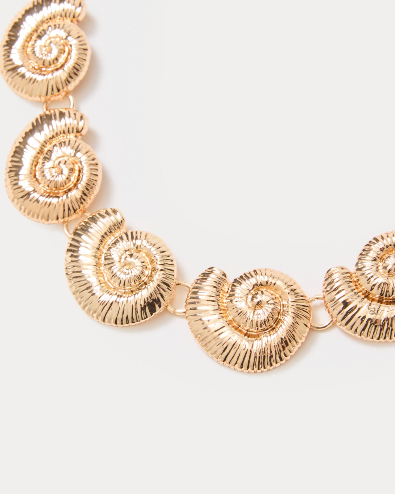 Barefoot Beachcomber Necklace In Gold Metallic