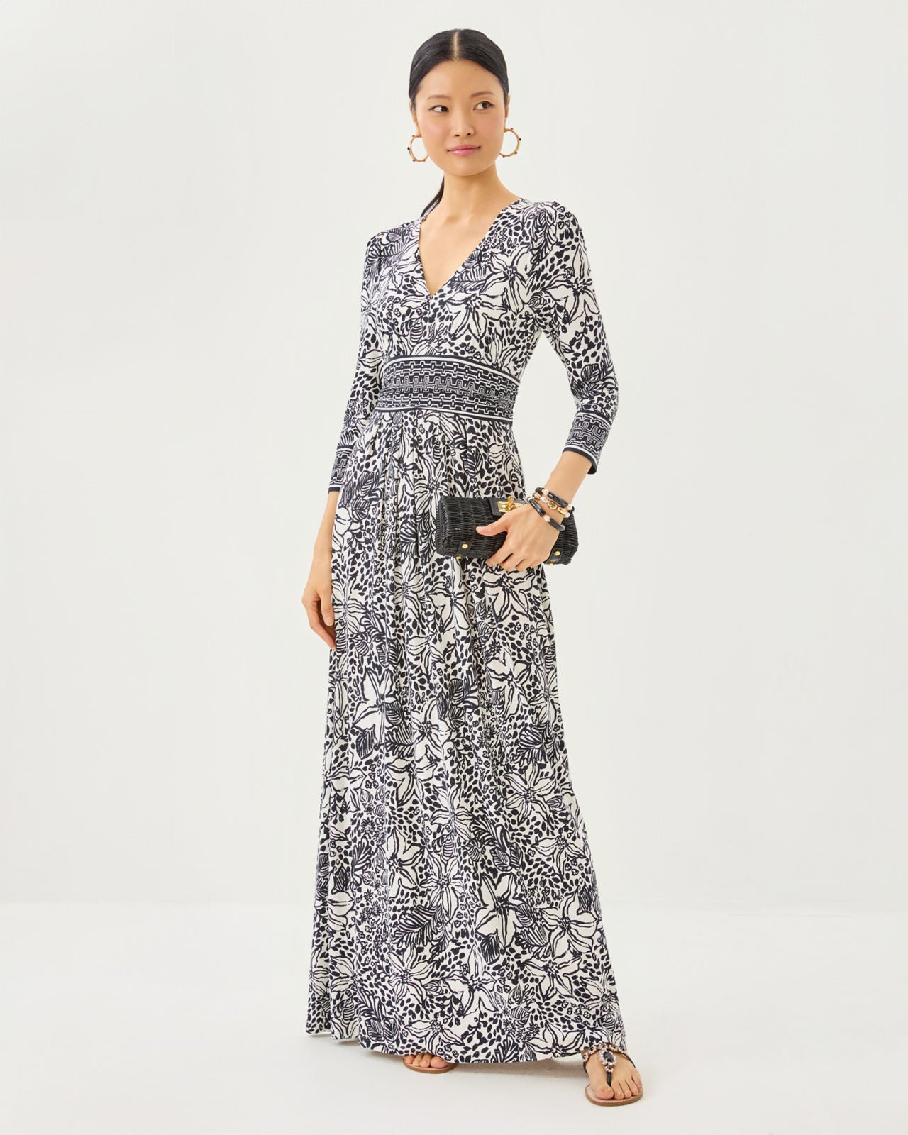 Roslynne Maxi Dress In Onyx Lots To Spot