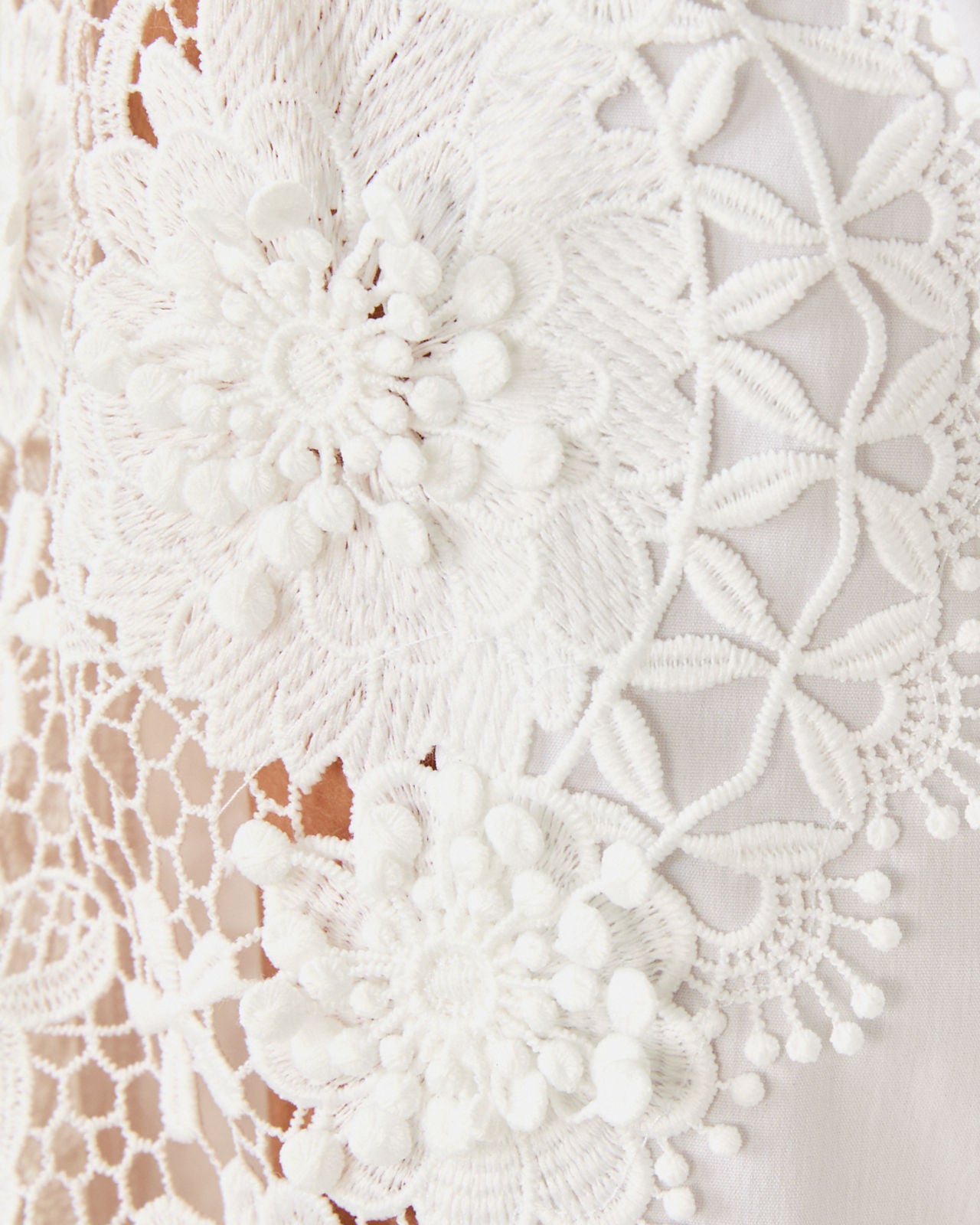 The Lace Lilly Shirt In Resort White