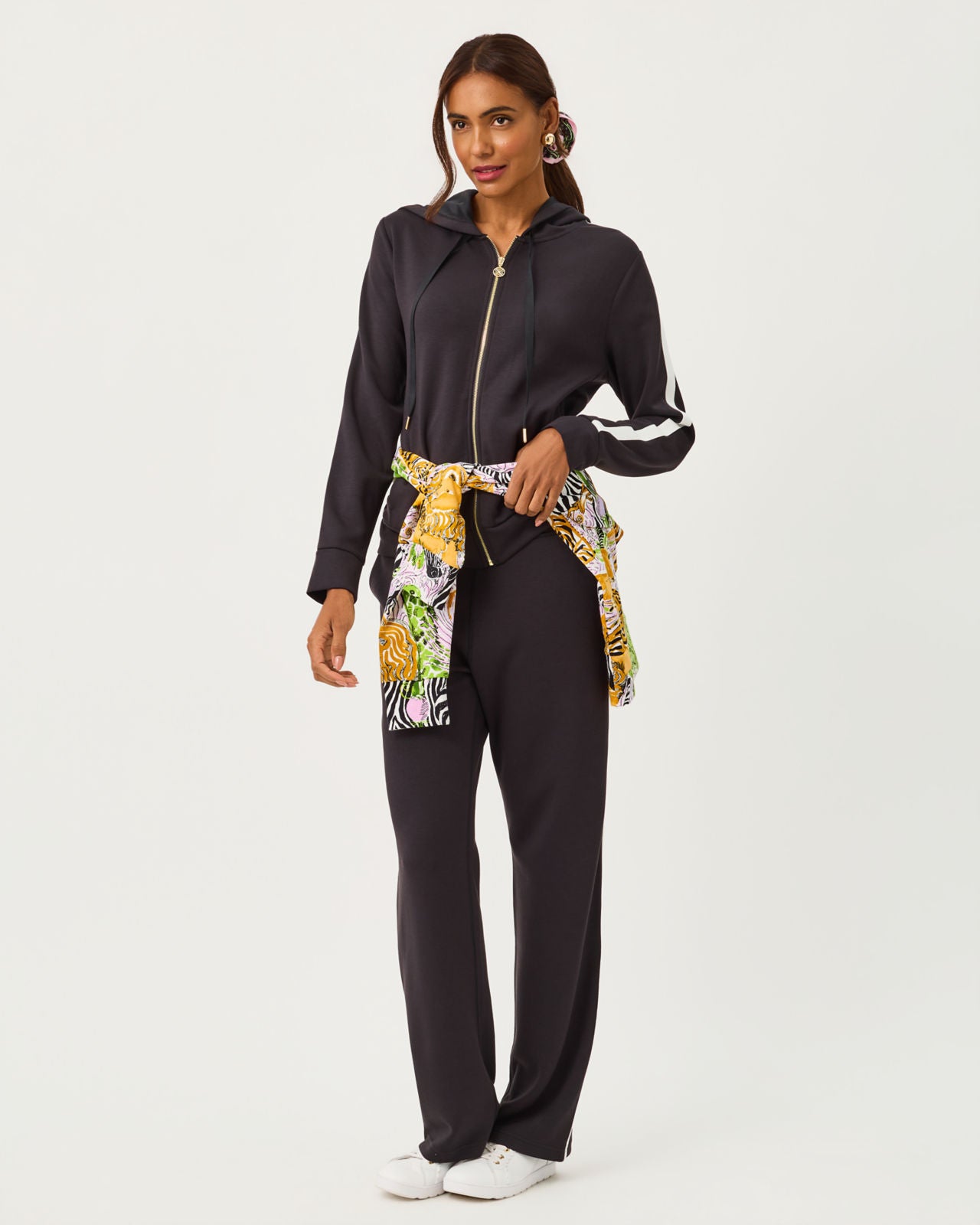 Fenella Zip-Up Hoodie In Noir