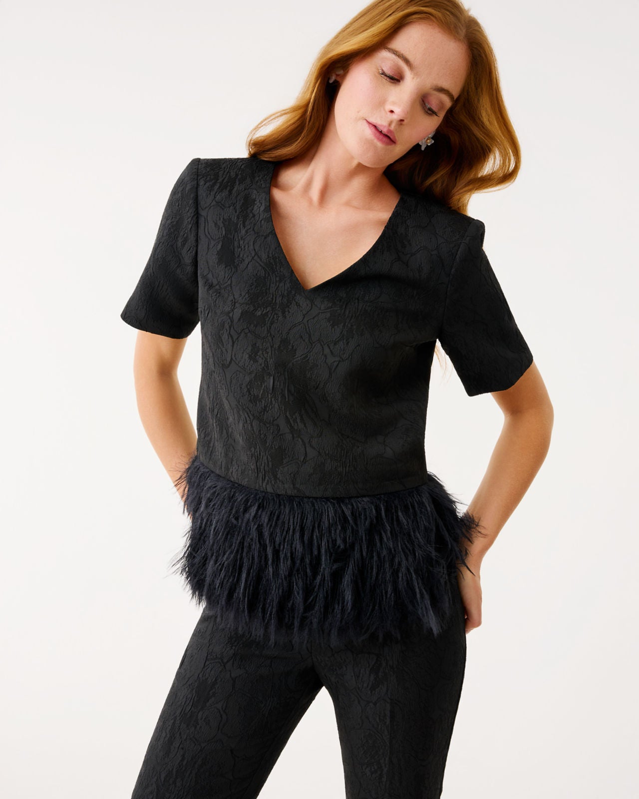 Rylan V-Neck Top In Noir Exploded Flower Stretch Jacquard