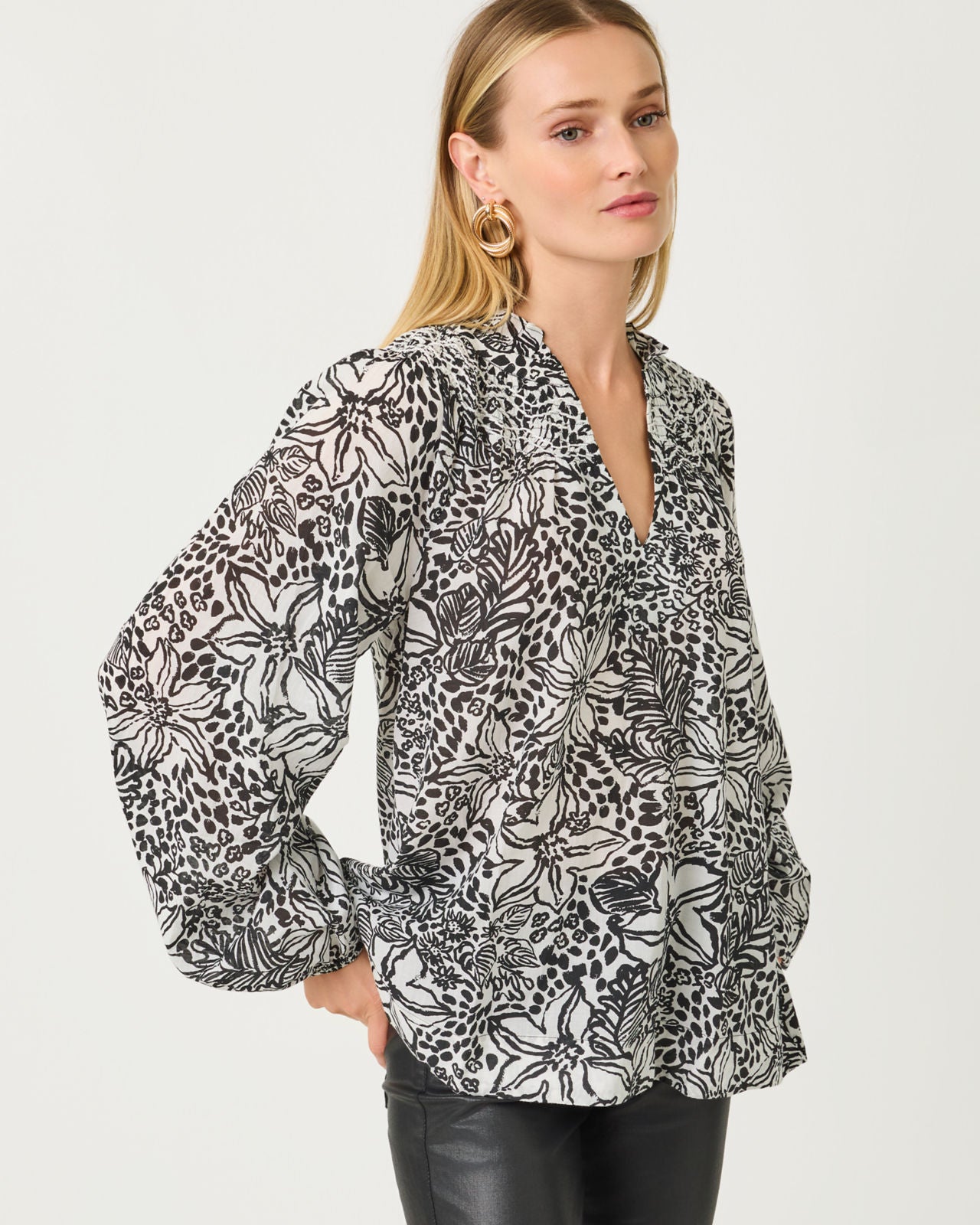 Lourdes Long Sleeve Top In Onyx Lots To Spot