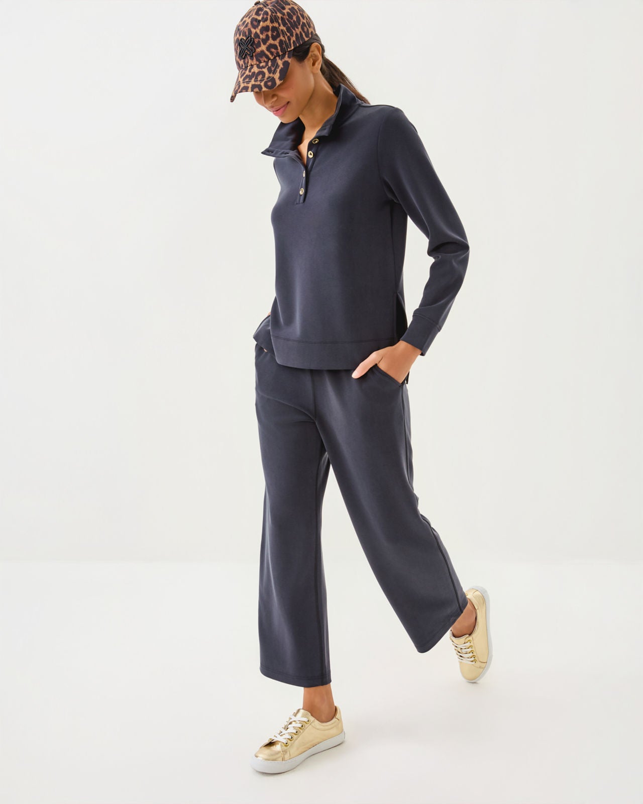 Alwyn UPF 50+ Crop Pant In Noir