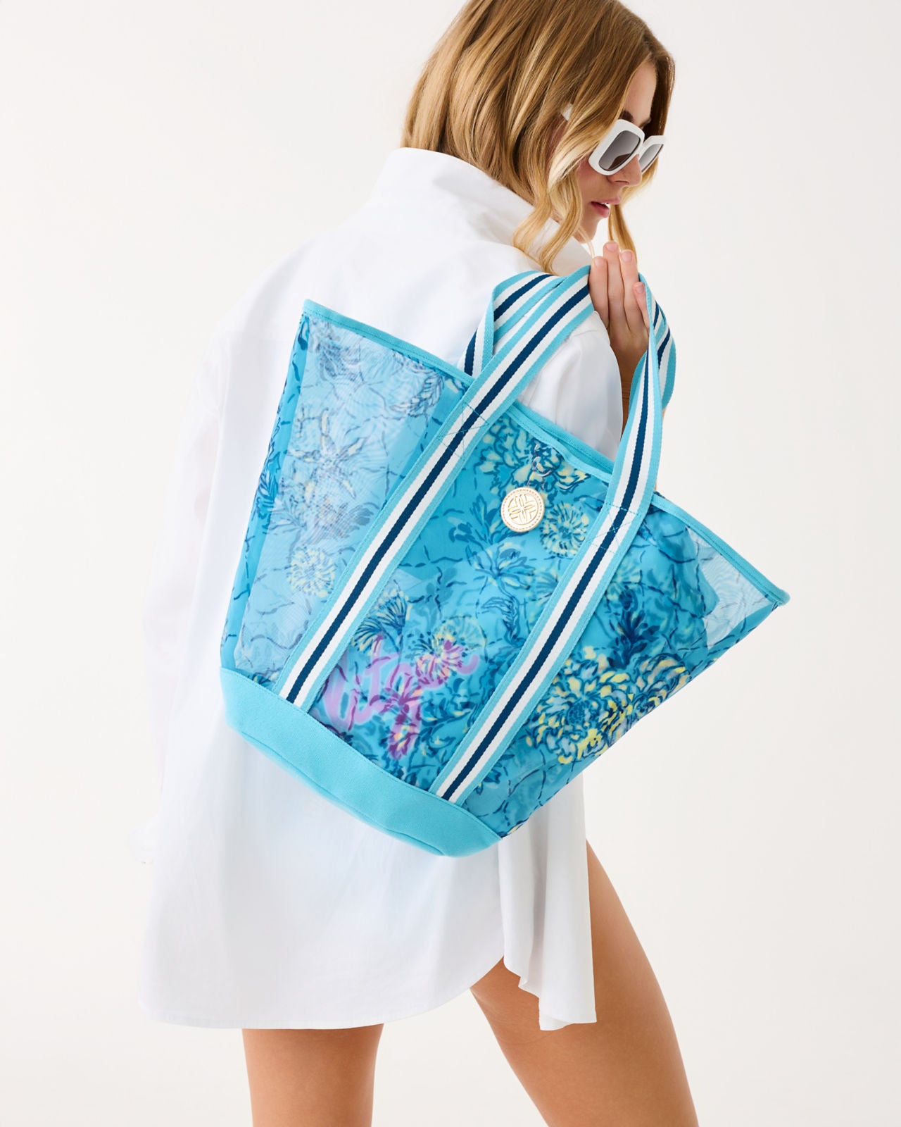 Gwp Mesh Tote In Bellevue Blue Breakers Beach