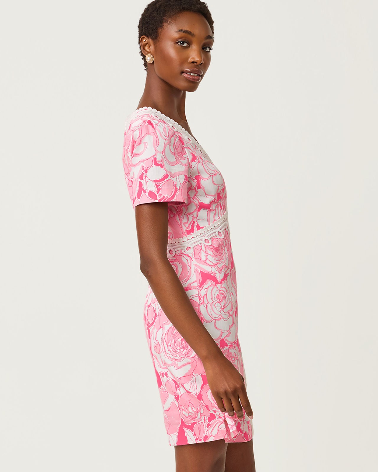Evita Short Sleeve Stretch Shift Dress In Confetti Pink Rosanna