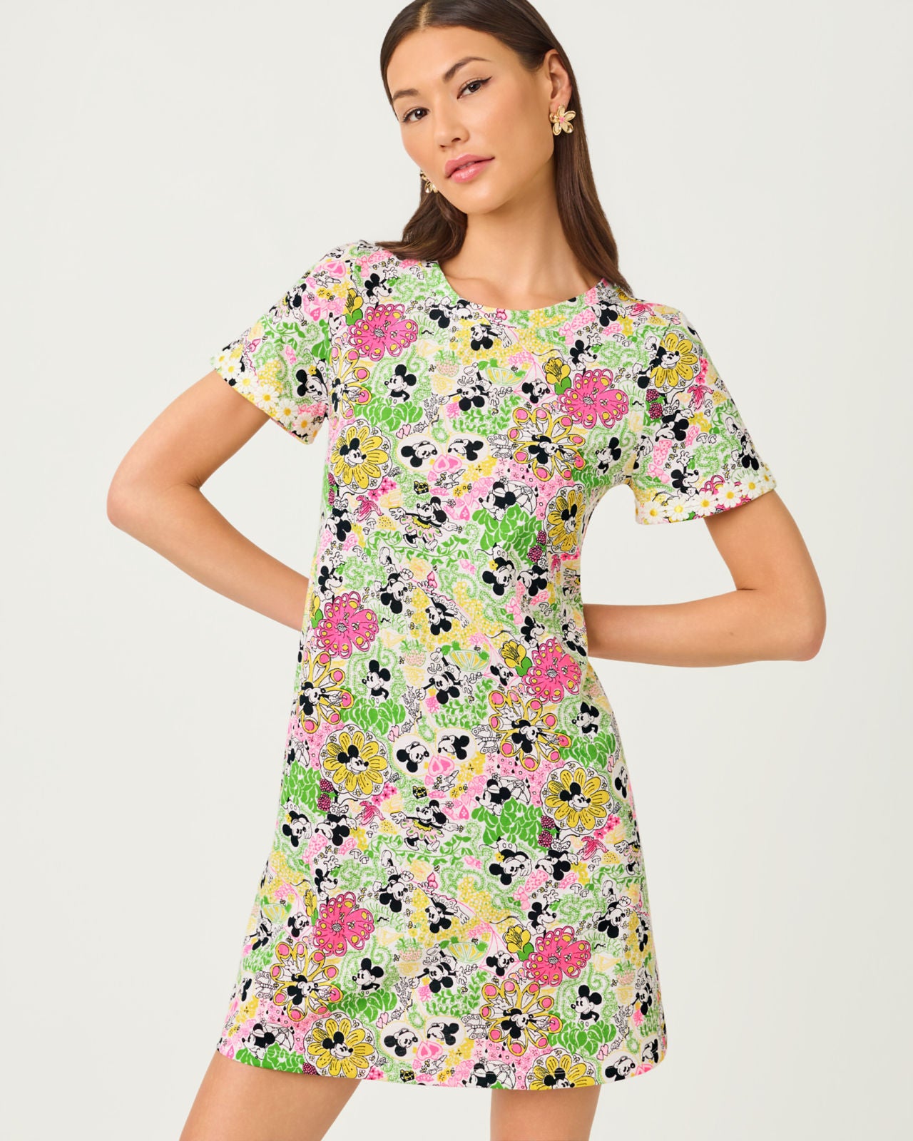 Cody Short Sleeve Dress In Multi Throwback Disney