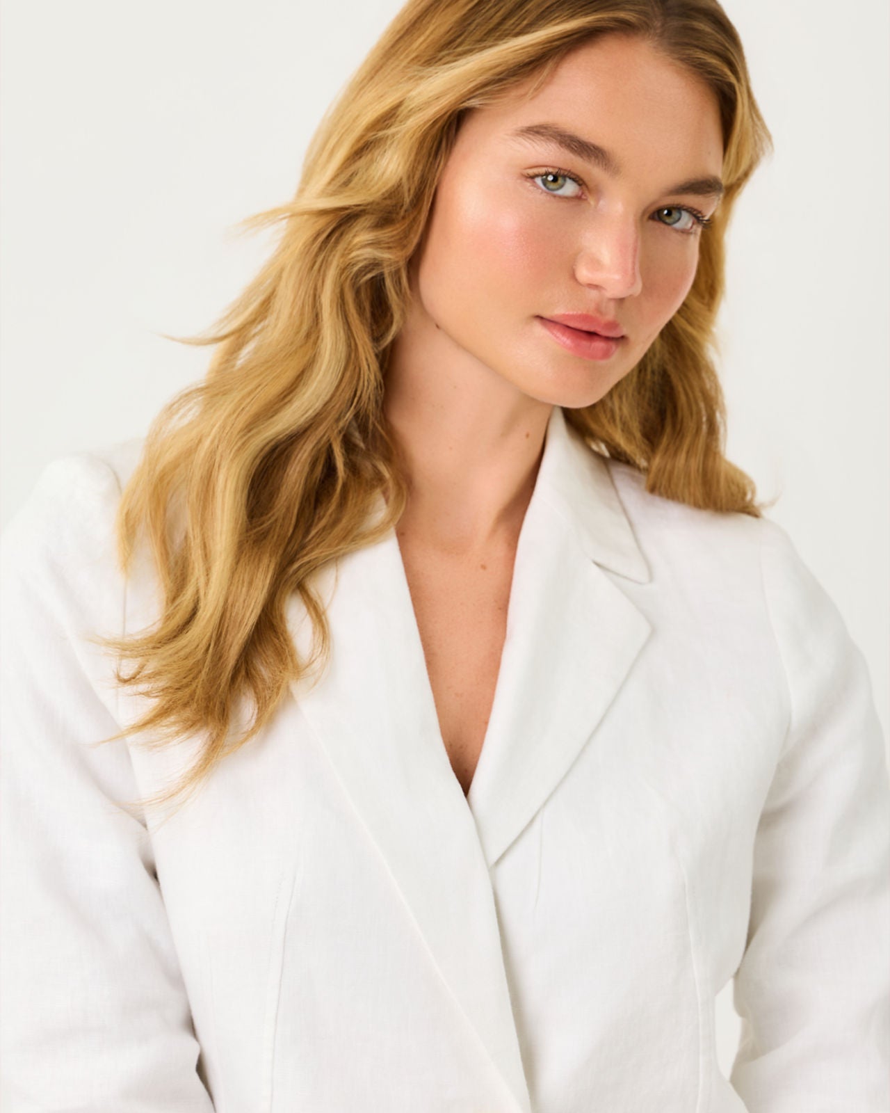 Finnick Linen Blazer In Resort White