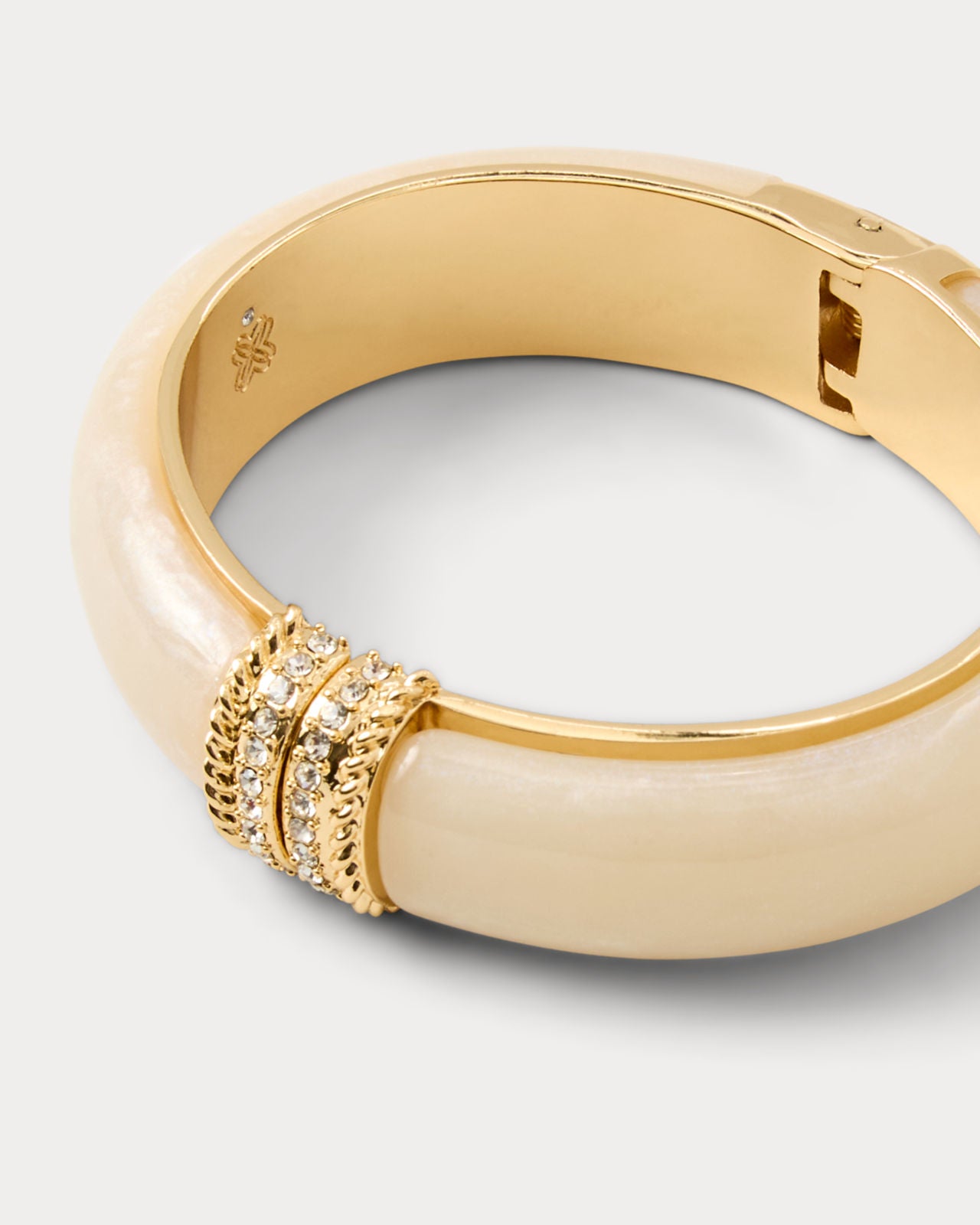 Burst Of Joy Bracelet In Resort White