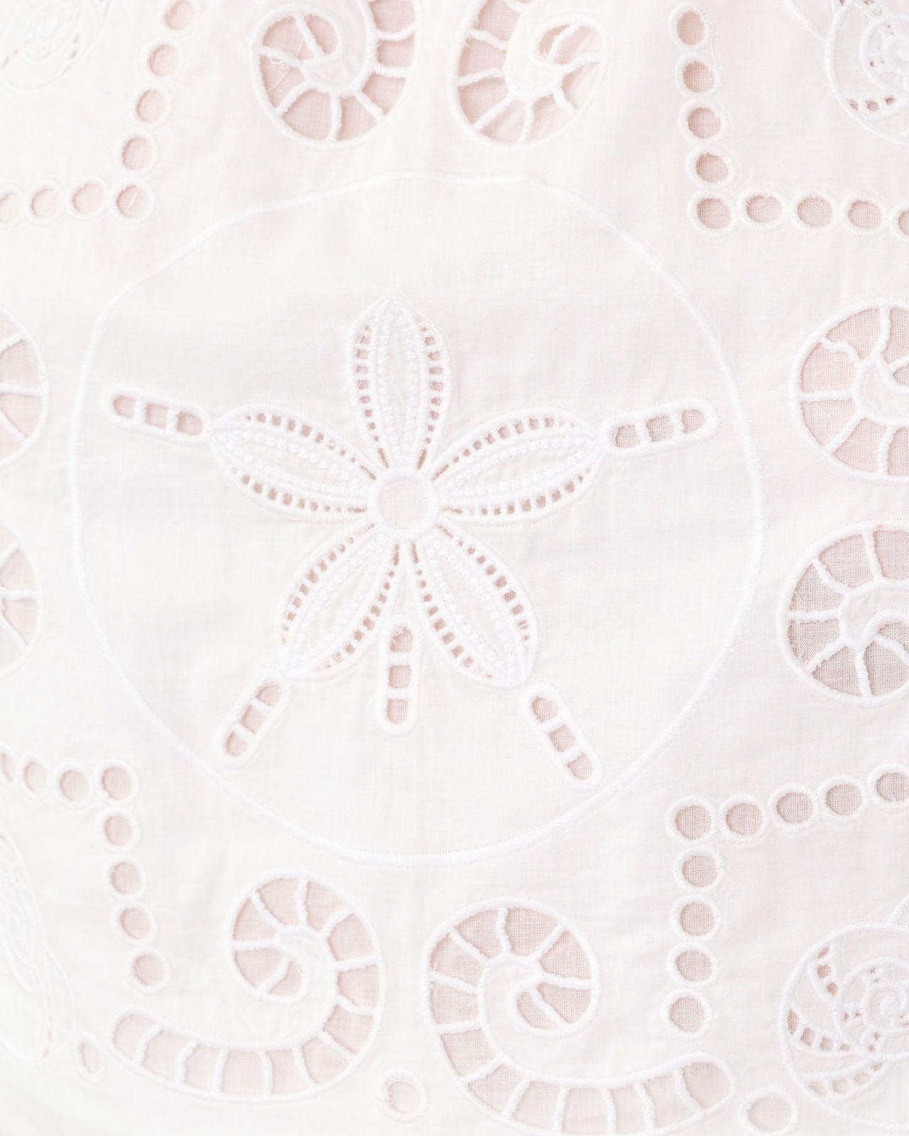 Maisey Cropped Top In Shell Of A Time Eyelet
