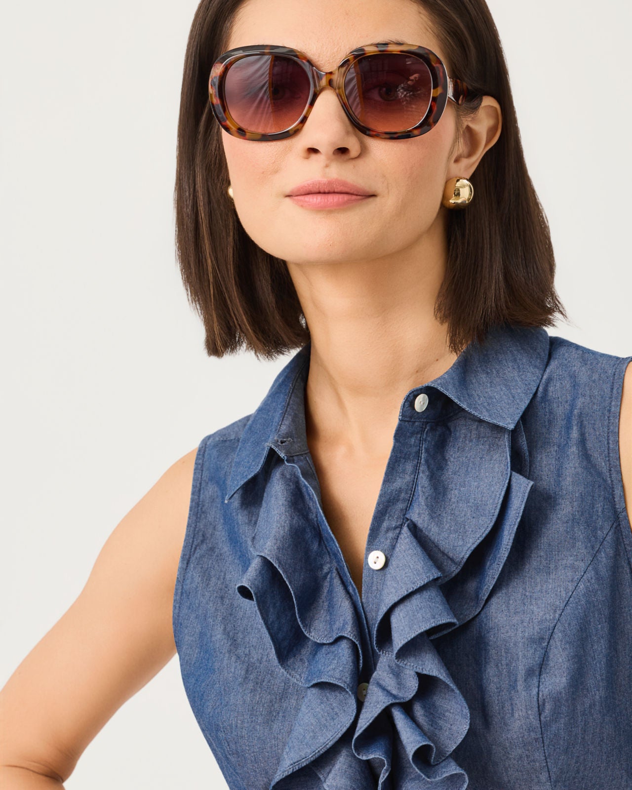 Fenly Sleeveless Top In Indigo Chambray