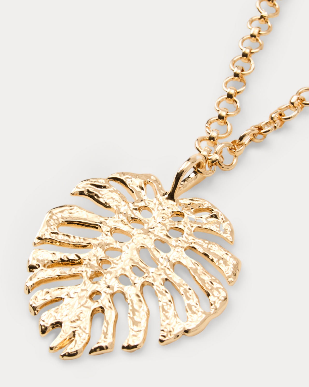 Hide And Leaf Necklace