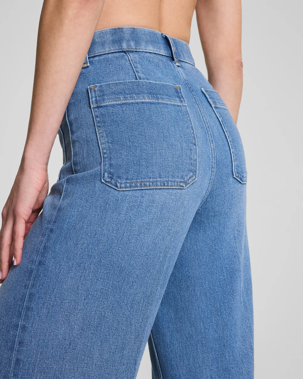 Cropped Wide Leg Jeans w/ Patch Pocket