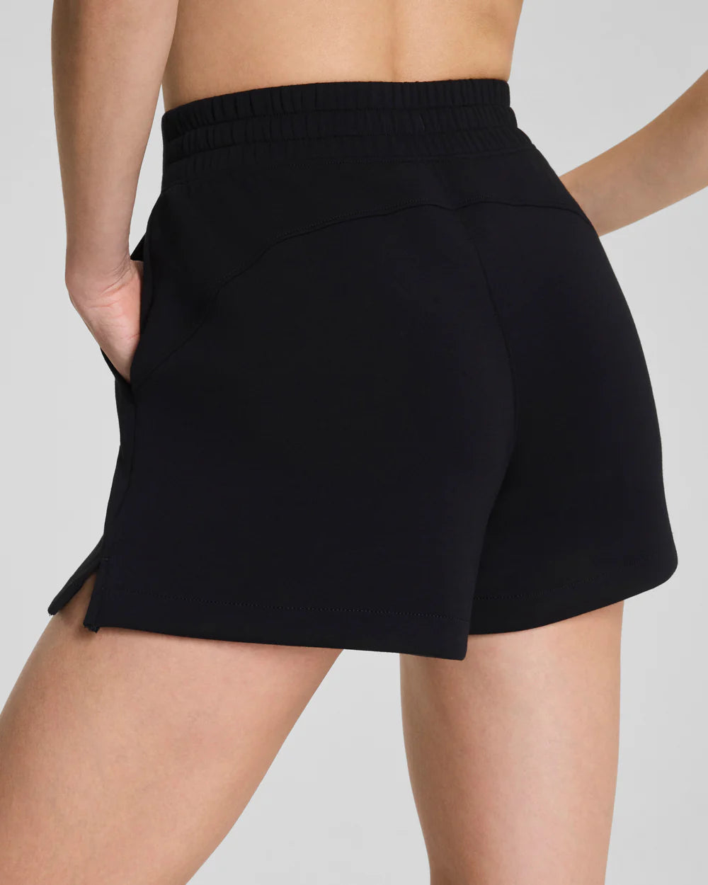 AirEssential Short n Very Black