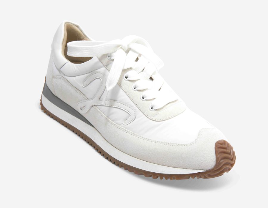 Queen Sneaker in White Nival