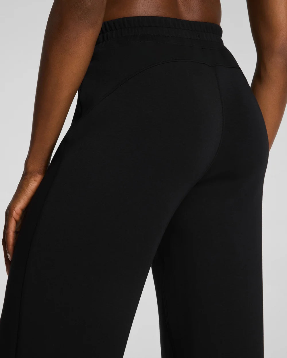 Straight Leg Pant in Black