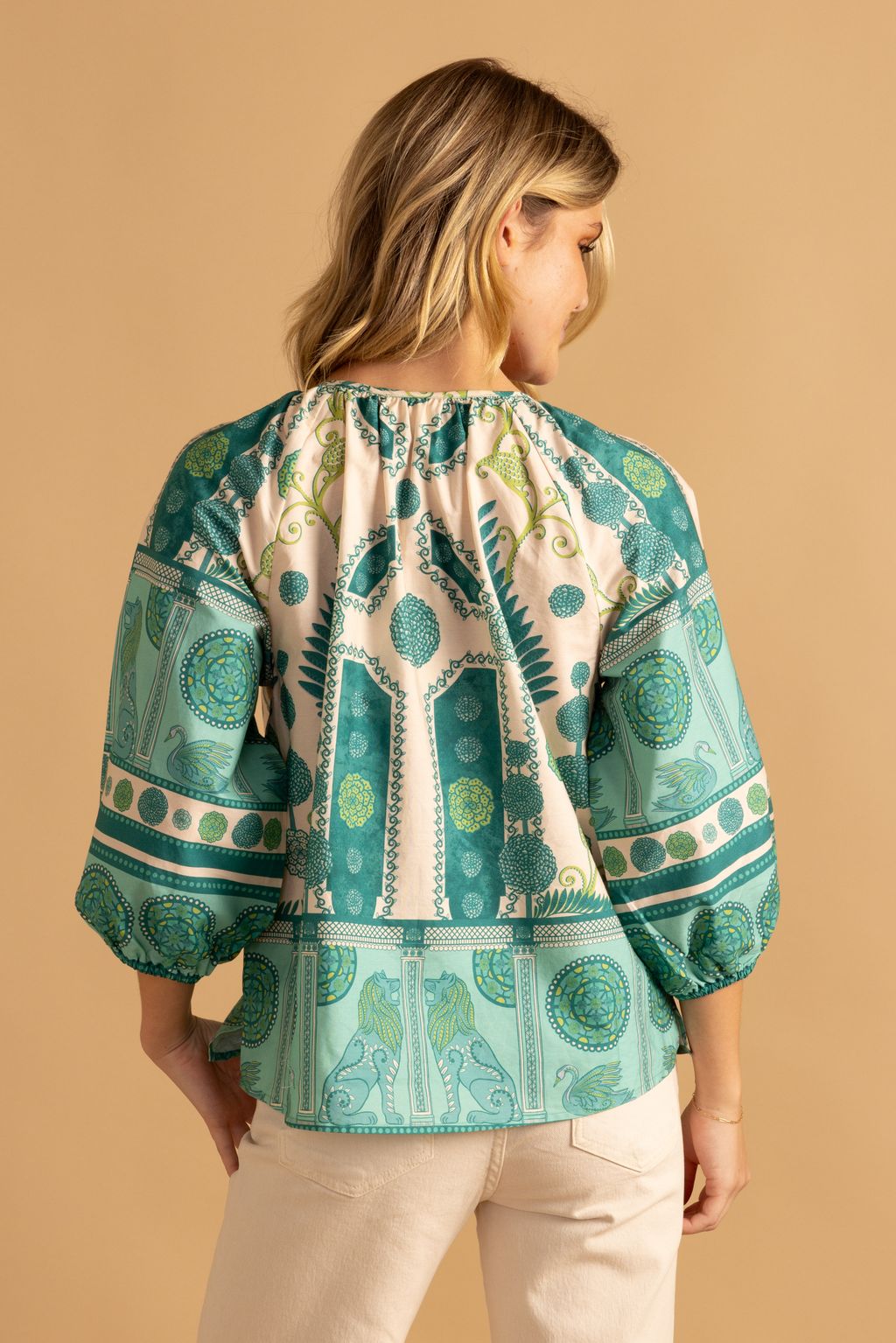 Beatrice Top in Parterre