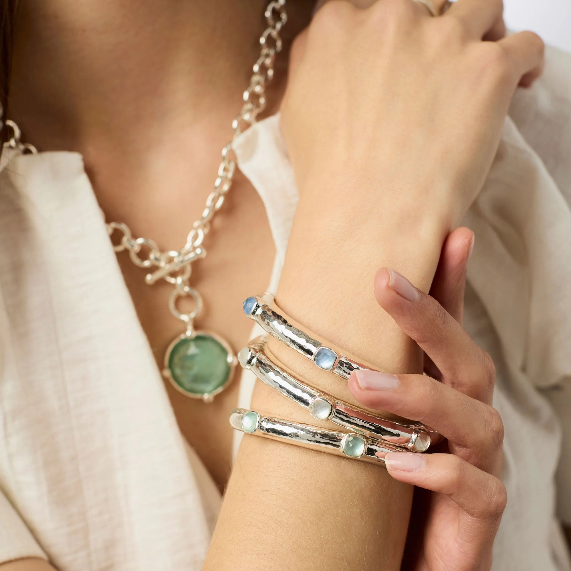 Catalina Hinge Bangle in Silver