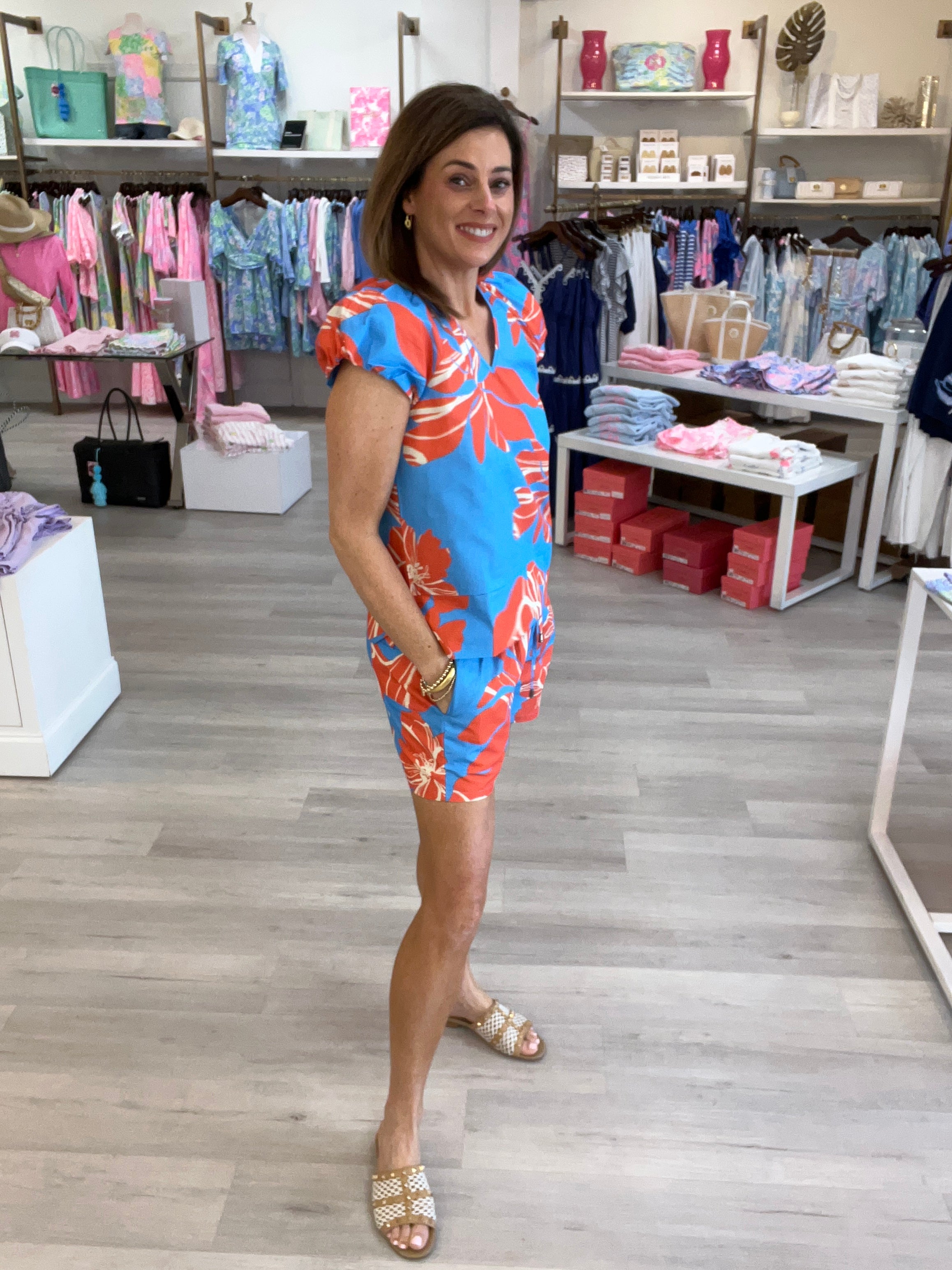 Liz Shorts in Coral Florals