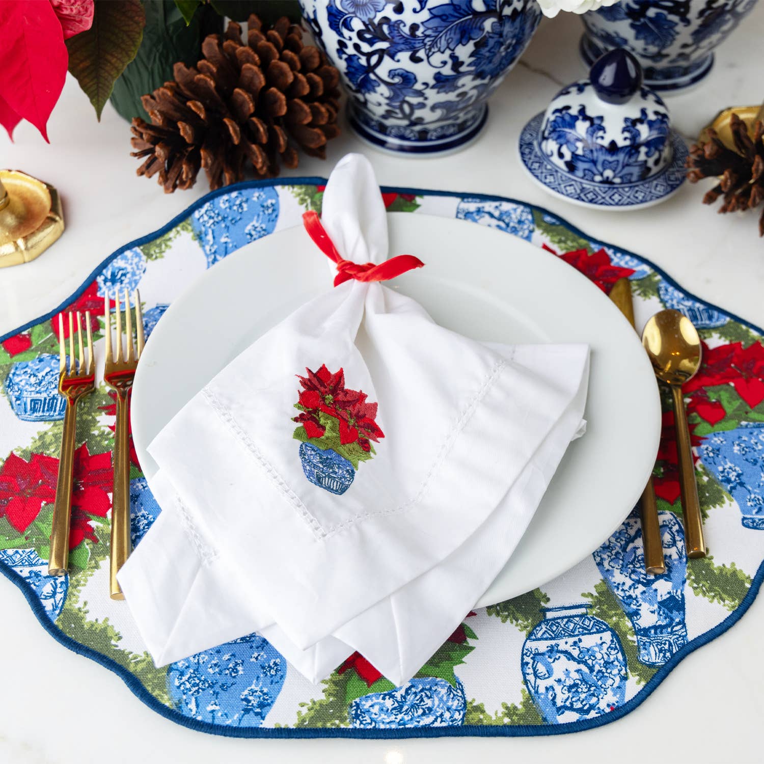Poinsettias Reversible Scalloped Placemat
